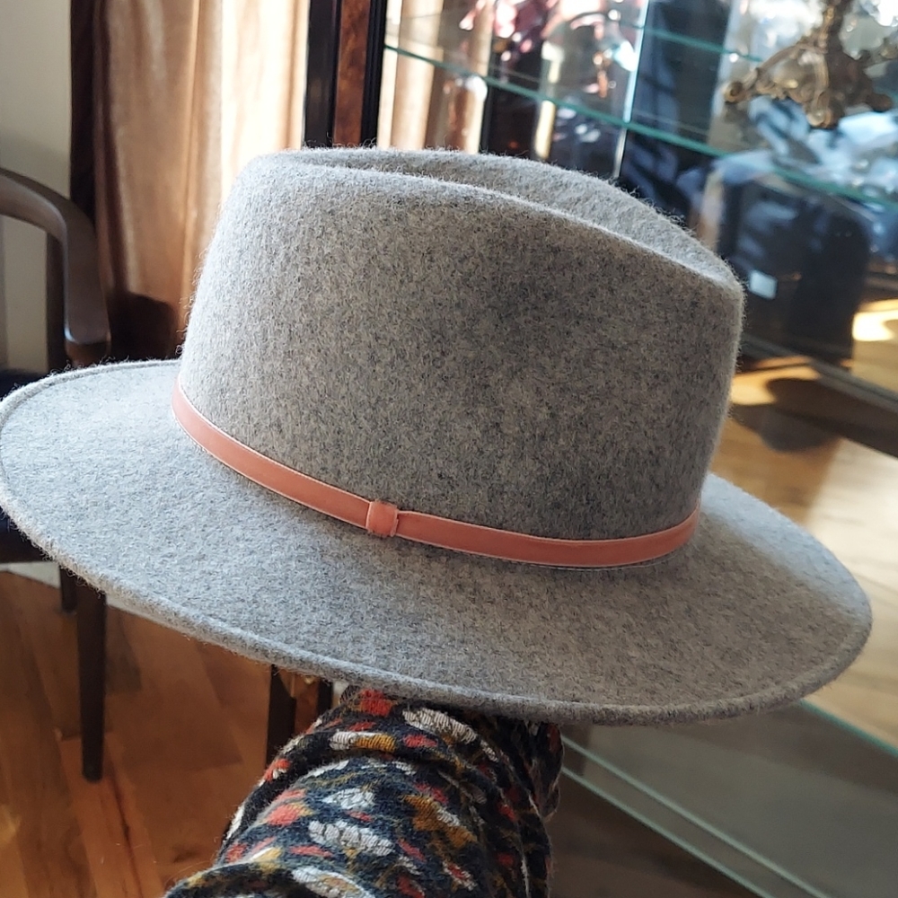 Grey hat